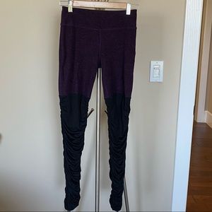 BEYOND YOGA LEGGINGS